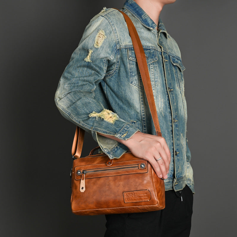 Men's Retro Hand Grip Pattern Vegetable Tanned Men's Shoulder Bags