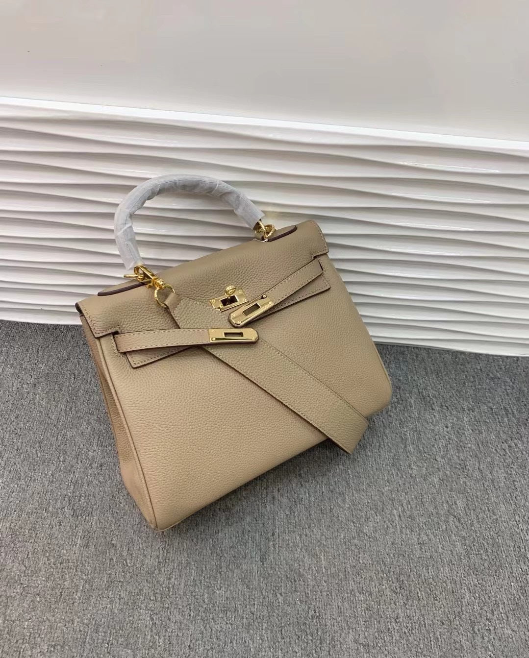 Women's Top Layer Cow Leather Wide Strap Handbags