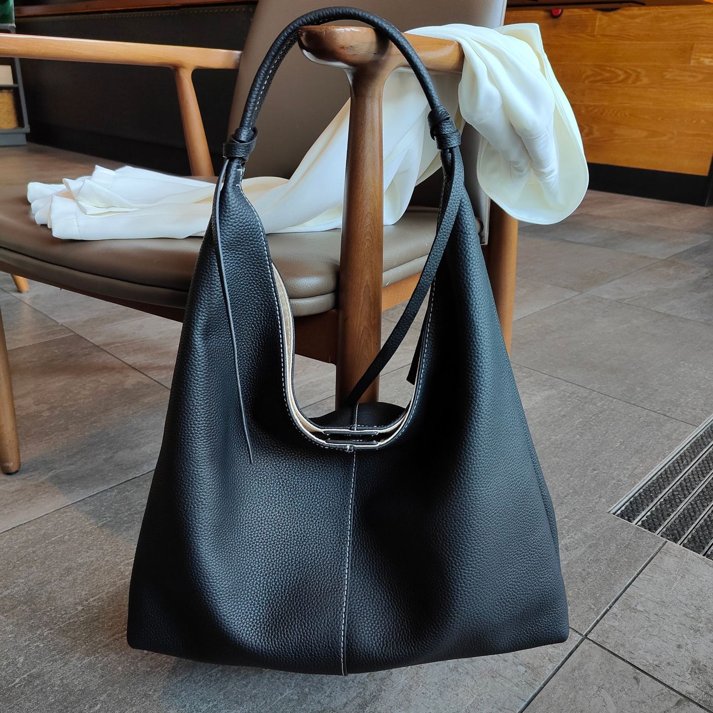 Big Trendy Underarm Design Soft Leather First Tote Bags