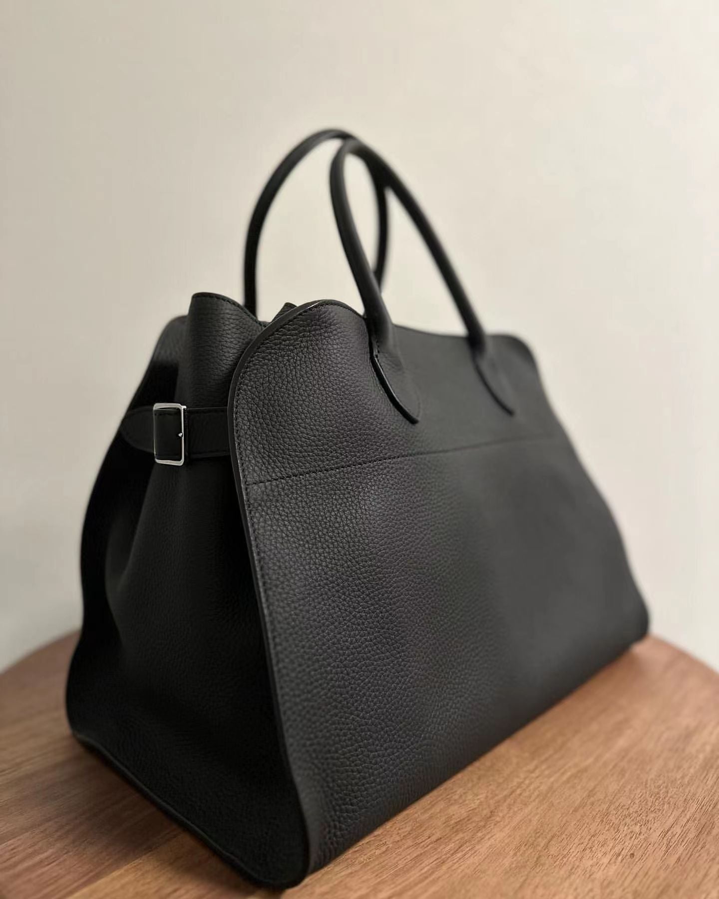 Cowhide Frosted Niche Large Capacity Color Bucket Bags