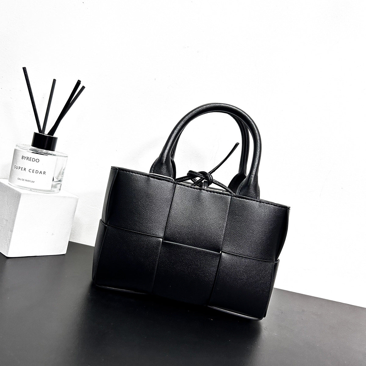 Women's Texture Big Woven Simple Fashion Large Shoulder Bags
