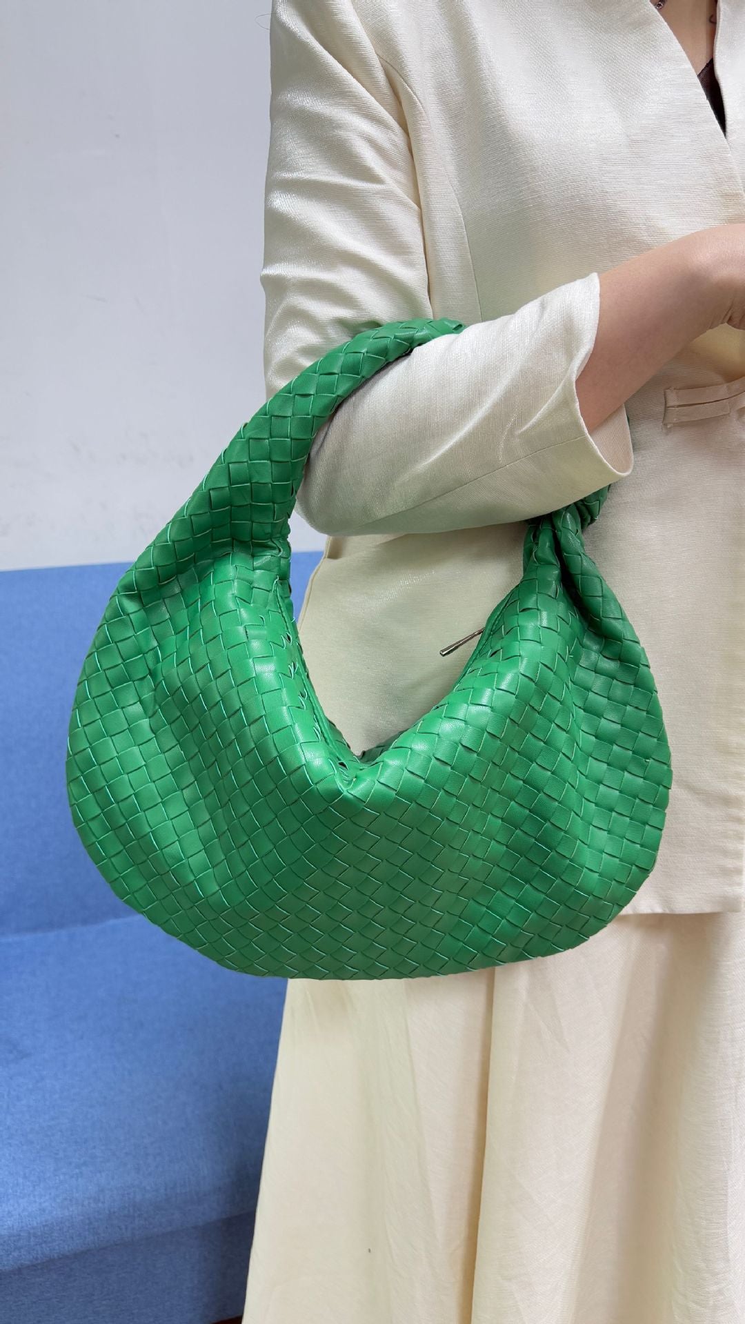 Women's High-grade Woven Stylish Underarm Large Capacity Tote Bags