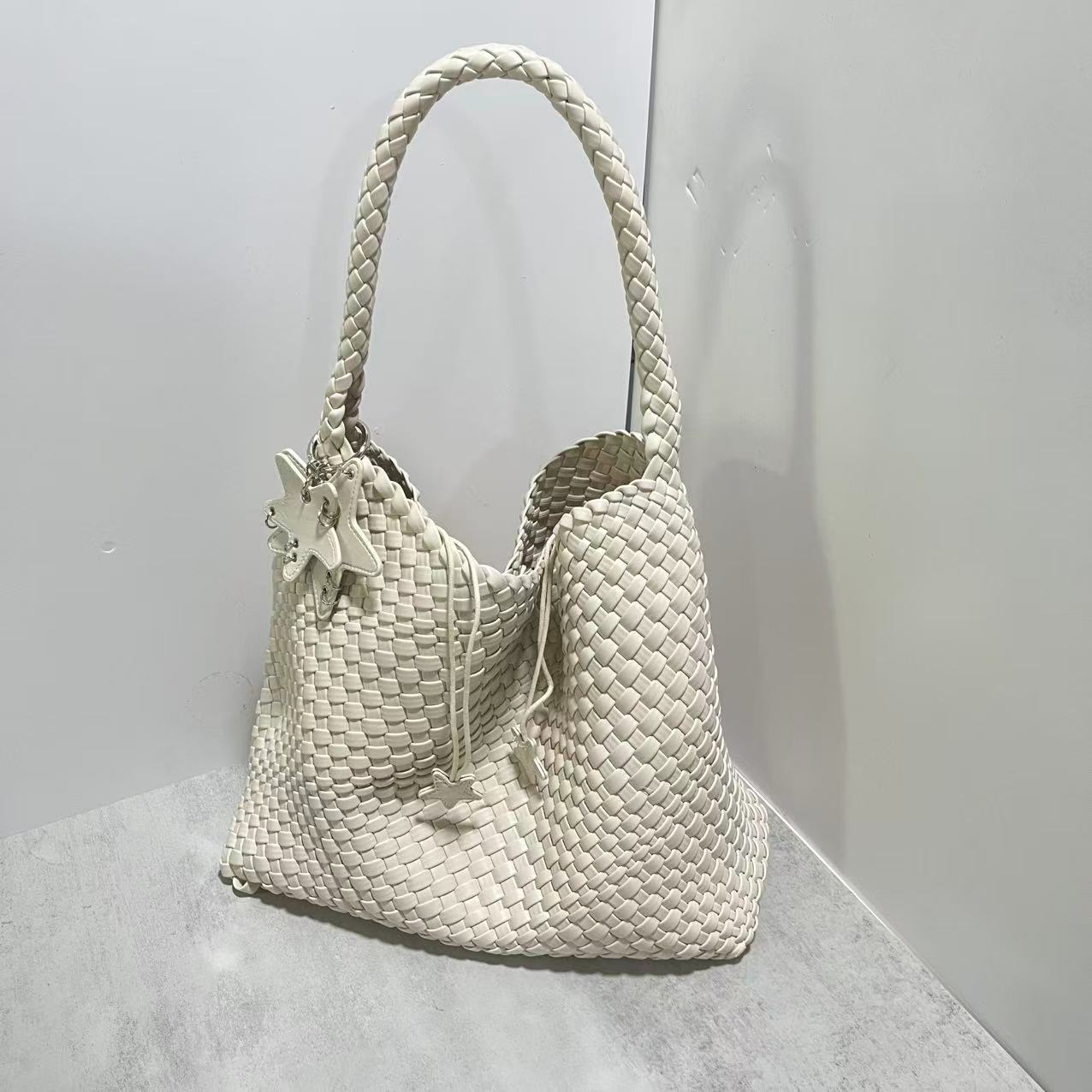 Women's Champagne Woven Large Capacity Fashion Commuter Shoulder Bags