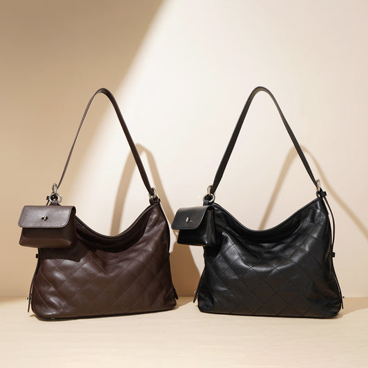 Women's Retro Leather Large Capacity Commuter Niche Bags