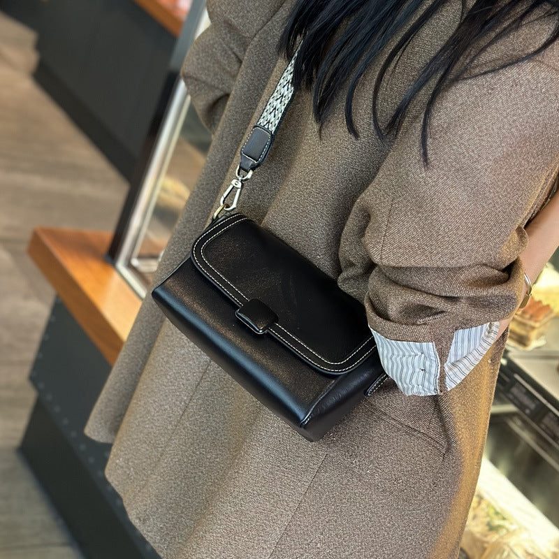Comfortable Women's Pretty New High-grade Retro Shoulder Bags