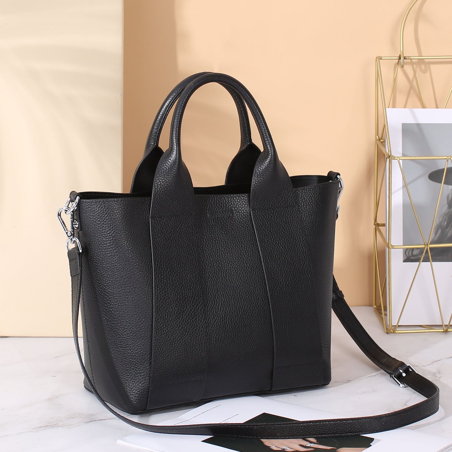 Women's Genuine Leather Fashion Portable Large Capacity Handbags
