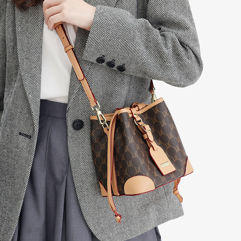 Women's Presbyopic Large Capacity Fashion Retro Easy Bucket Bags