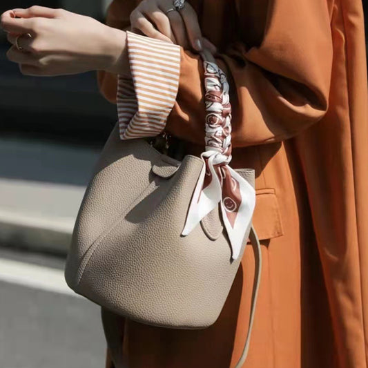 Women's Leather Tactile Feel Niche Fashion Vegetable Handbags