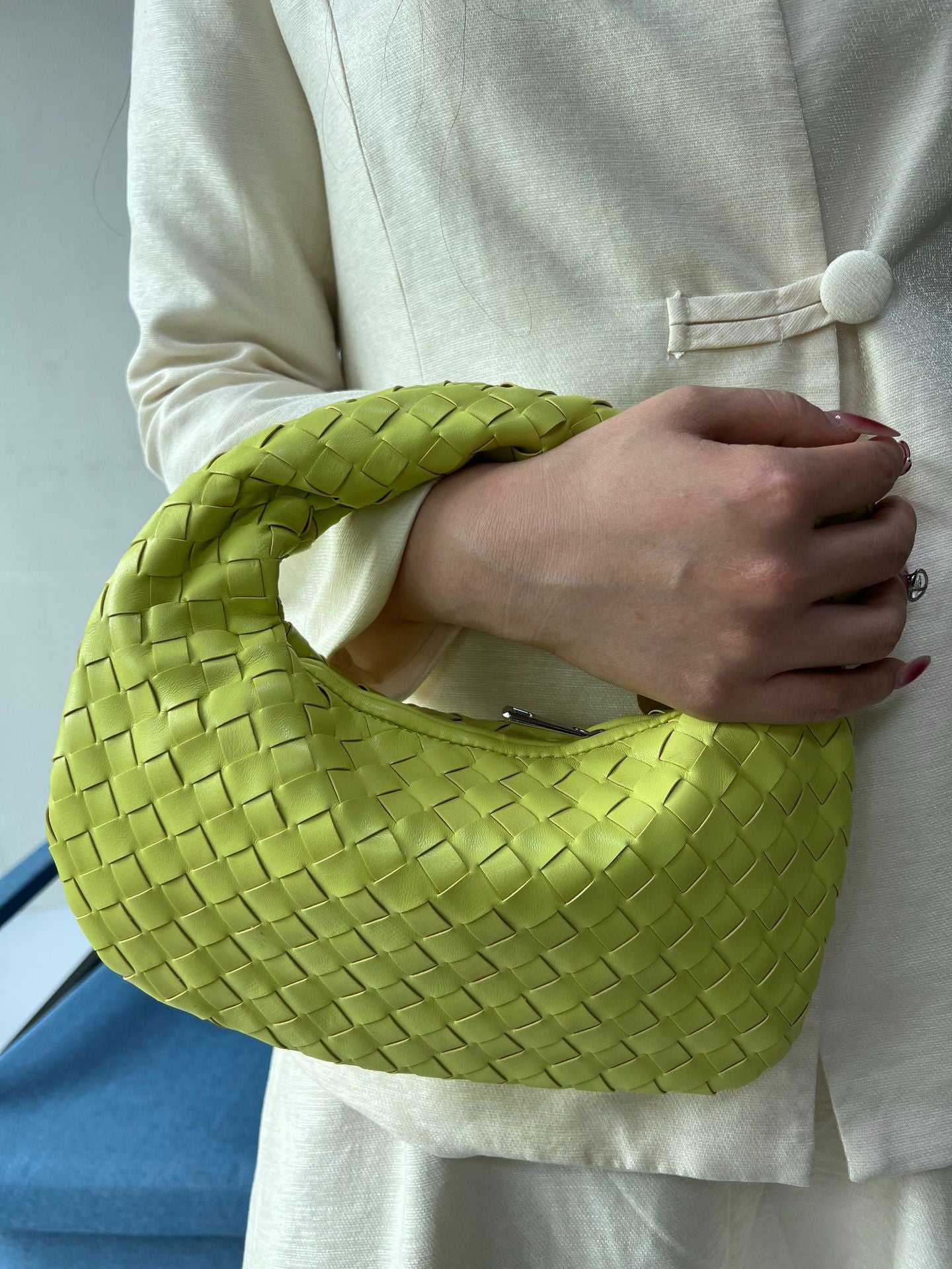 Knotted Hand-woven Horn Portable Dumpling Lot Handbags