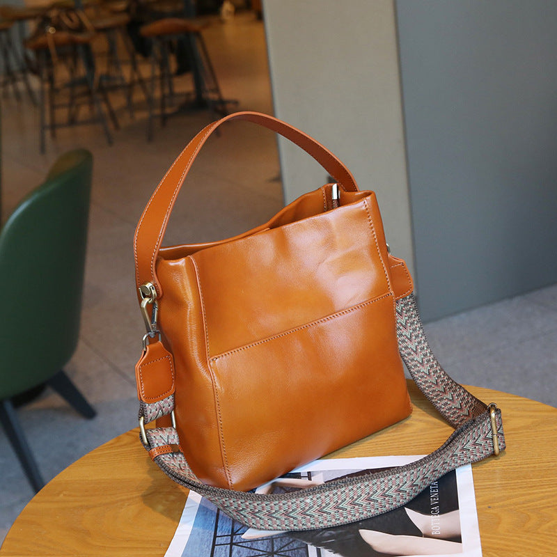 Women's Design First Layer Oil Wax Cowhide Tote Bags
