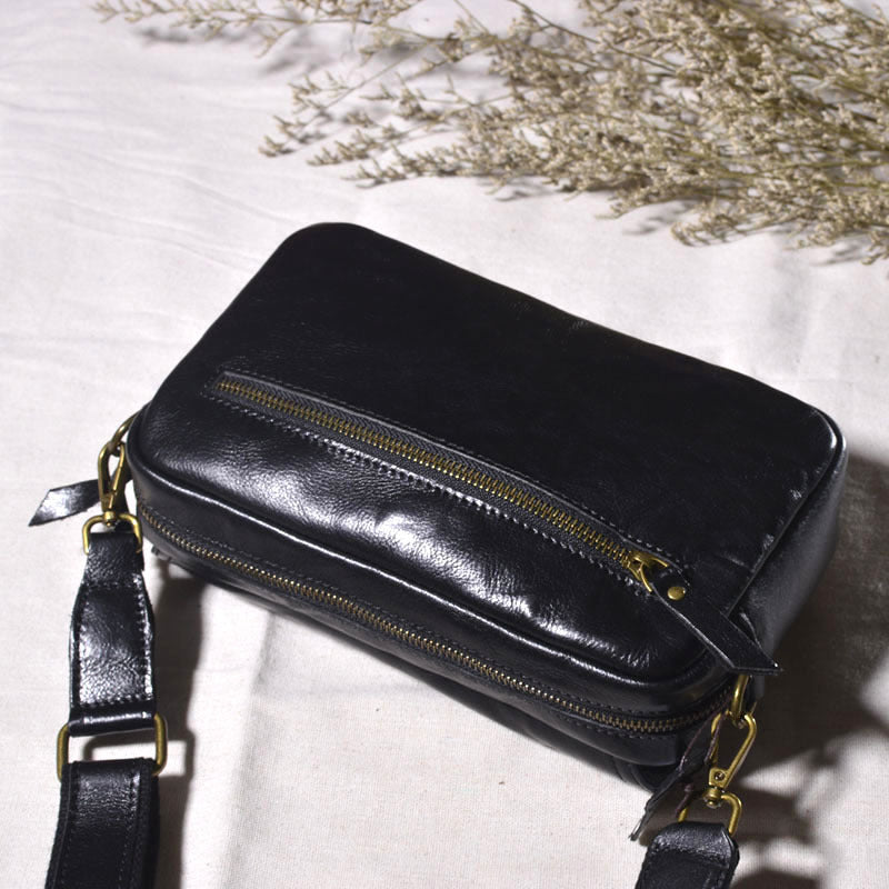 Men's Leather Personality Minority Large Capacity Zipper Bags