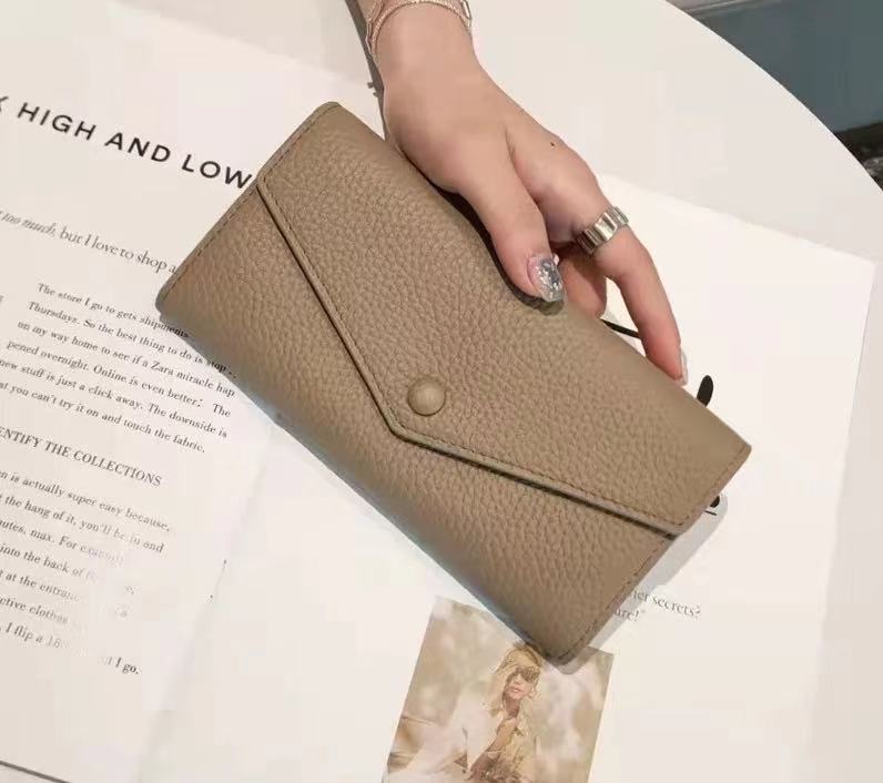 Trendy Attractive Cowhide Multiple Slots Zipper Handbags