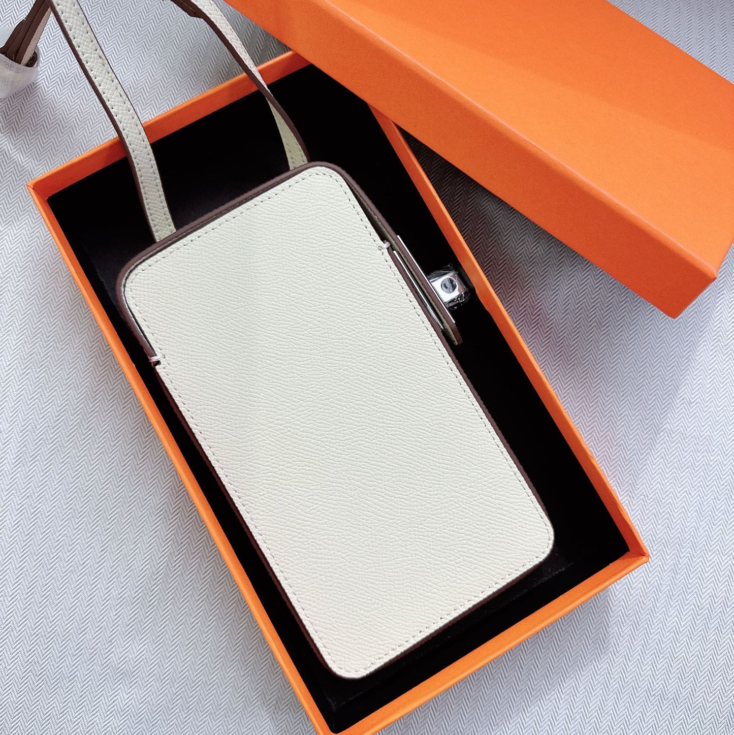 Genuine Leather Palm Pattern Mobile High-grade Phone Bags