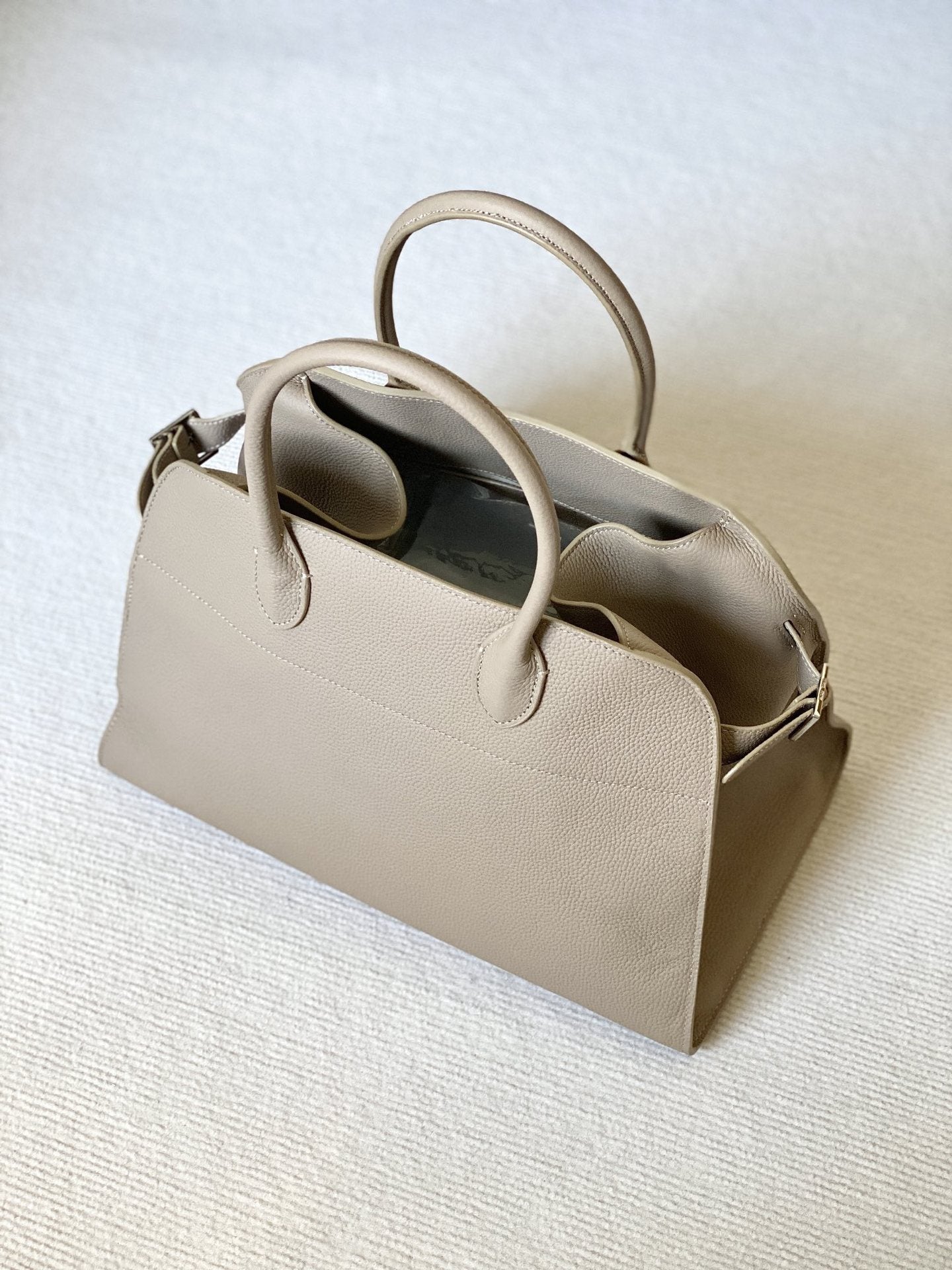Cowhide Niche Advanced Sense Large Capacity Tote Bags