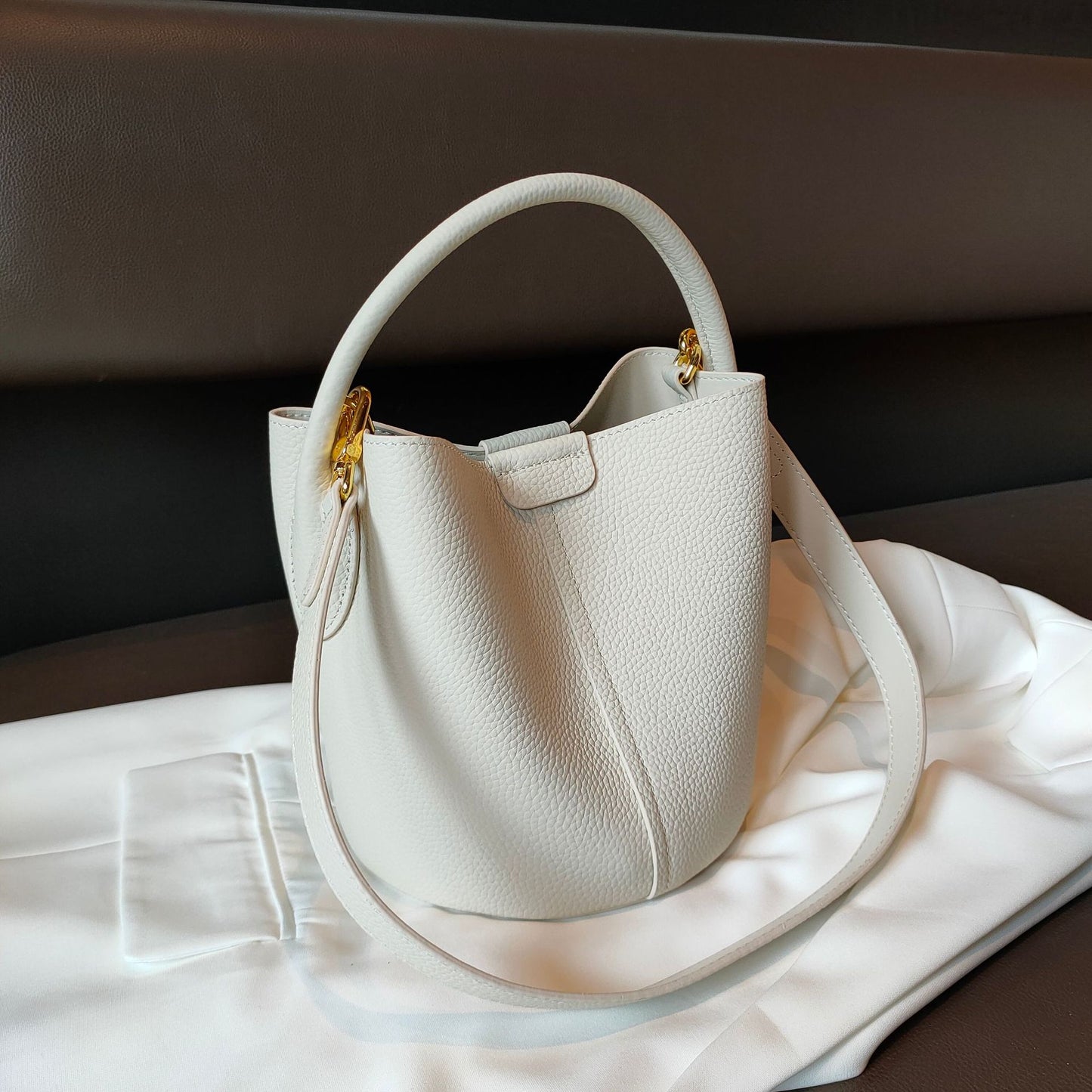 Women's High-grade Leather First Layer Cowhide Soft Bucket Bags