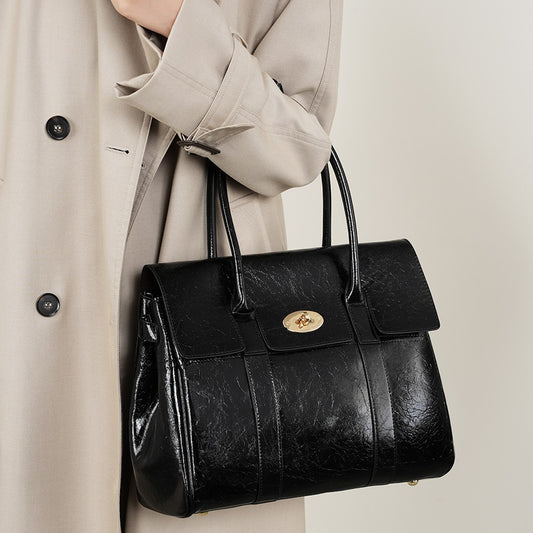 Women's Soft Leather Large Capacity Commuter Retro Tote Bags