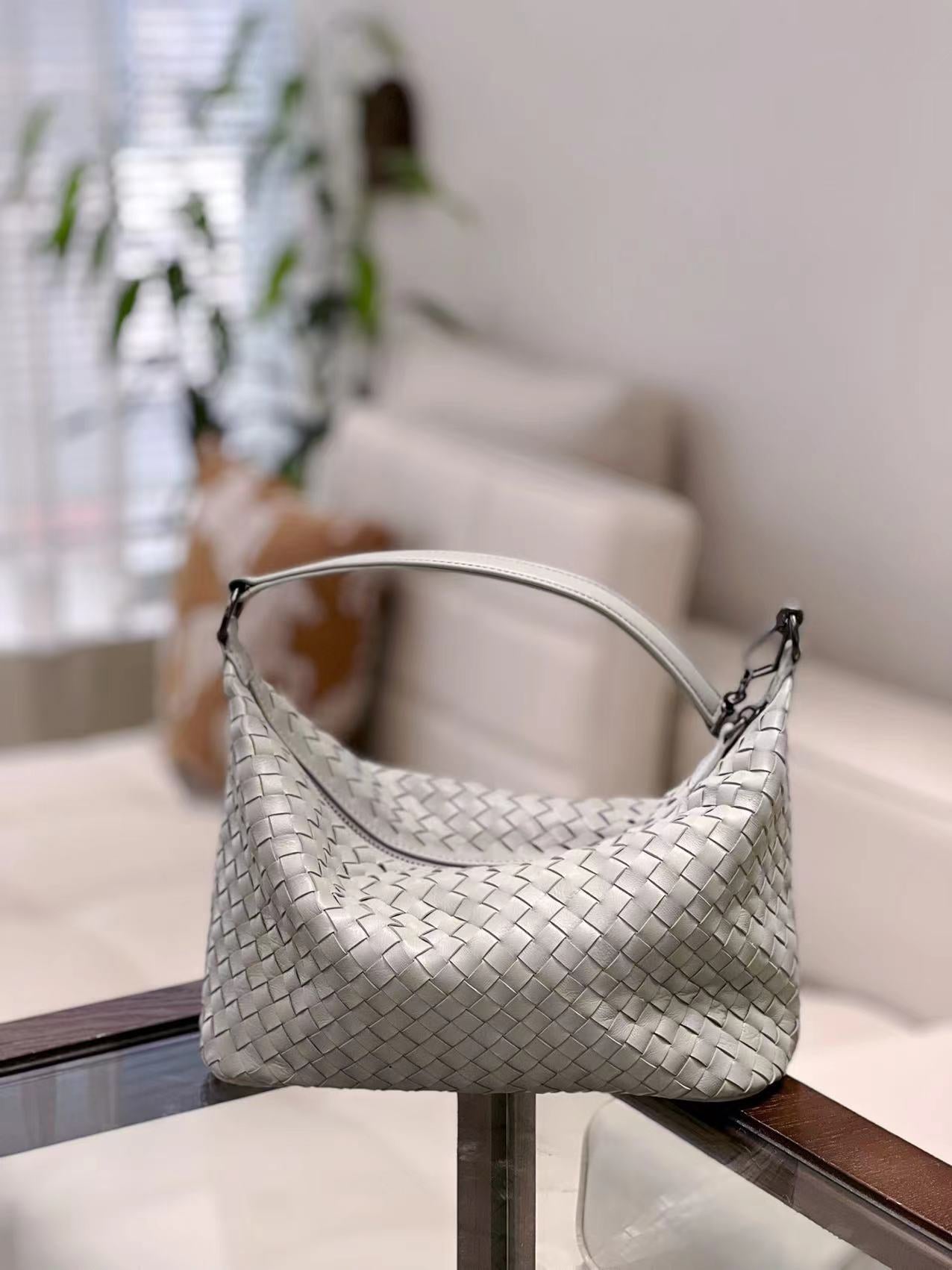 Women's Luxury Moon Fashion Genuine Leather Woven Portable Large Shoulder Bags