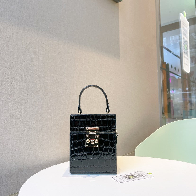 Women's Snake Pattern Chain Box Portable Shoulder Bags