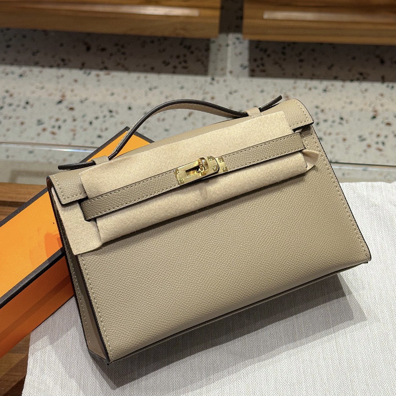 Women's Kelly Hand Palm Print Cowhide Portable Crossbody Bags