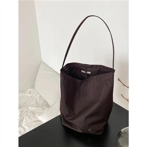 Classic Nylon Cloth Large Capacity Totes Armpit Bags