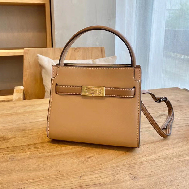 Women's Retro Frosted Hardware Large Capacity Niche Shoulder Bags