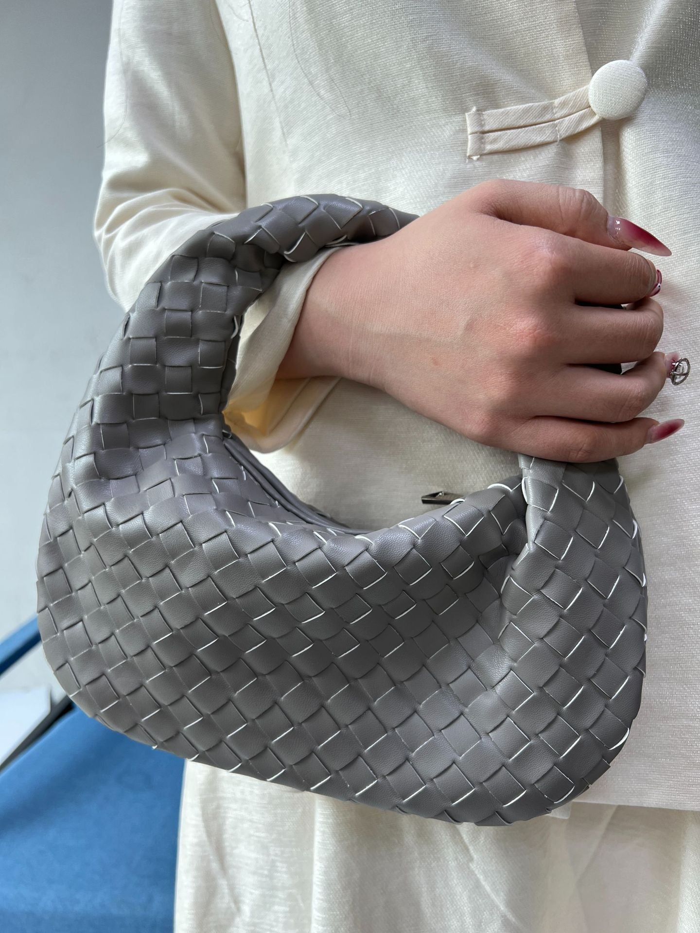 Knotted Hand-woven Horn Portable Dumpling Lot Handbags