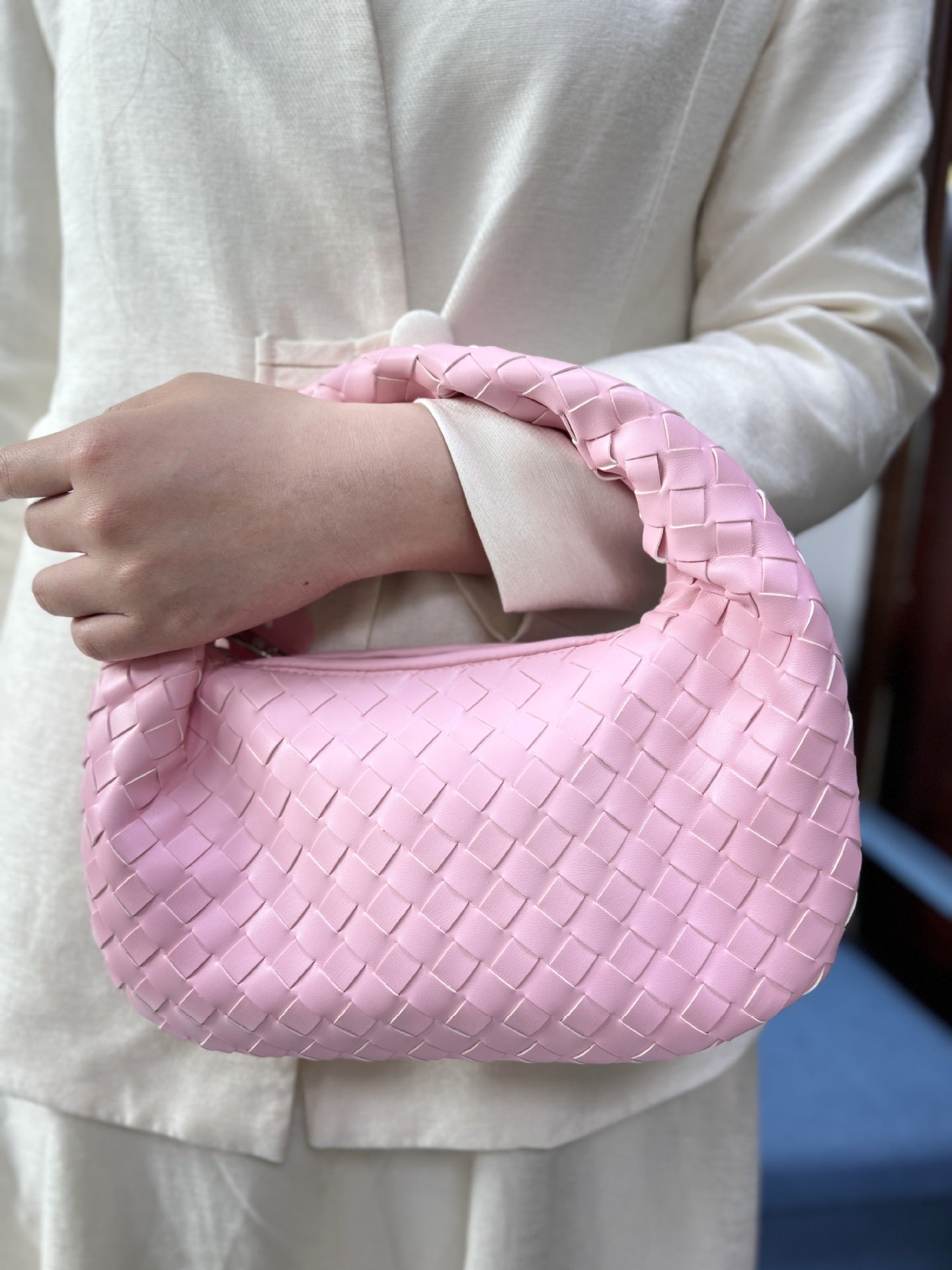 Elegant New Handmade Horn Portable Dumplings Handbags