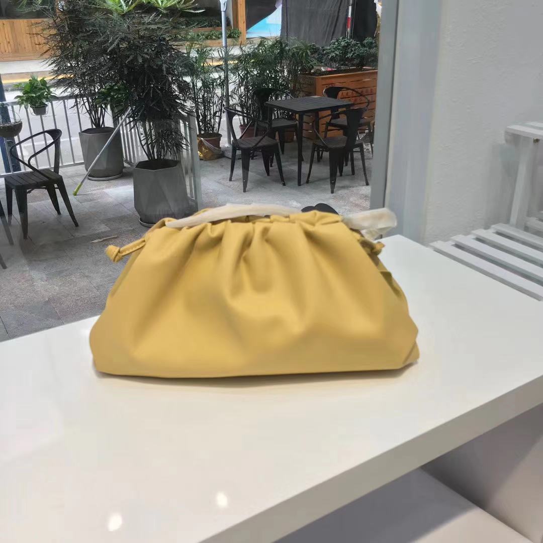 Women's Style Authentic Leather Weave Summer Hand Bags