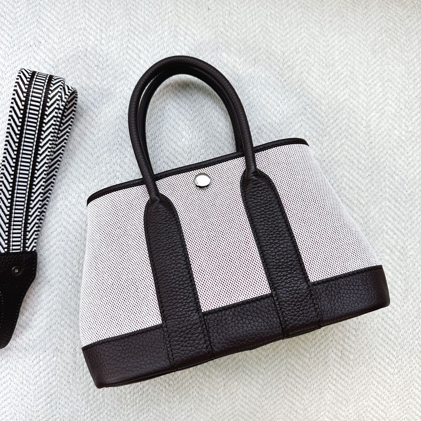Charming Comfortable Cowhide Stitching Canvas Fashion Handbags