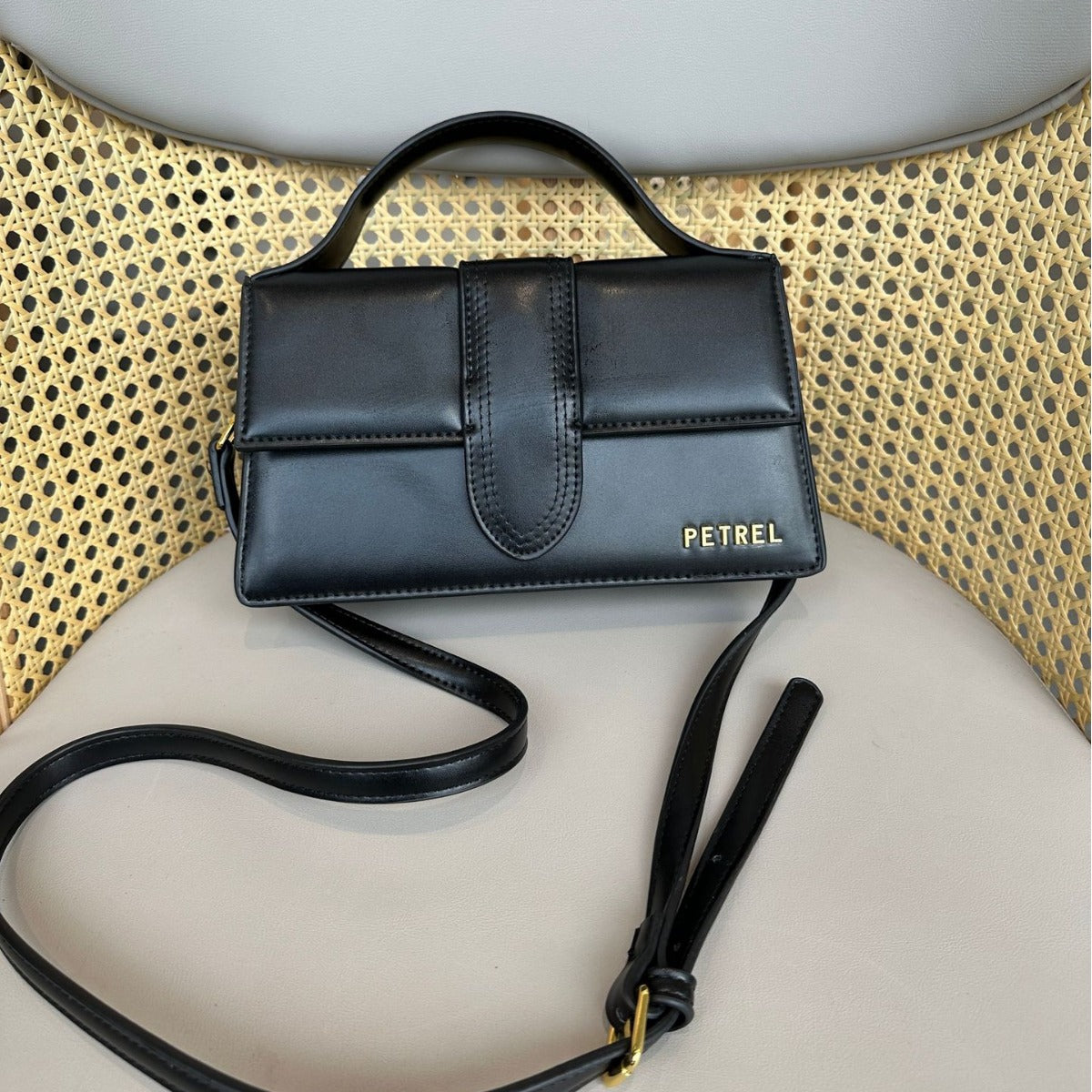 Design Popular Hand Carrying Fashion Underarm Small Square Bags