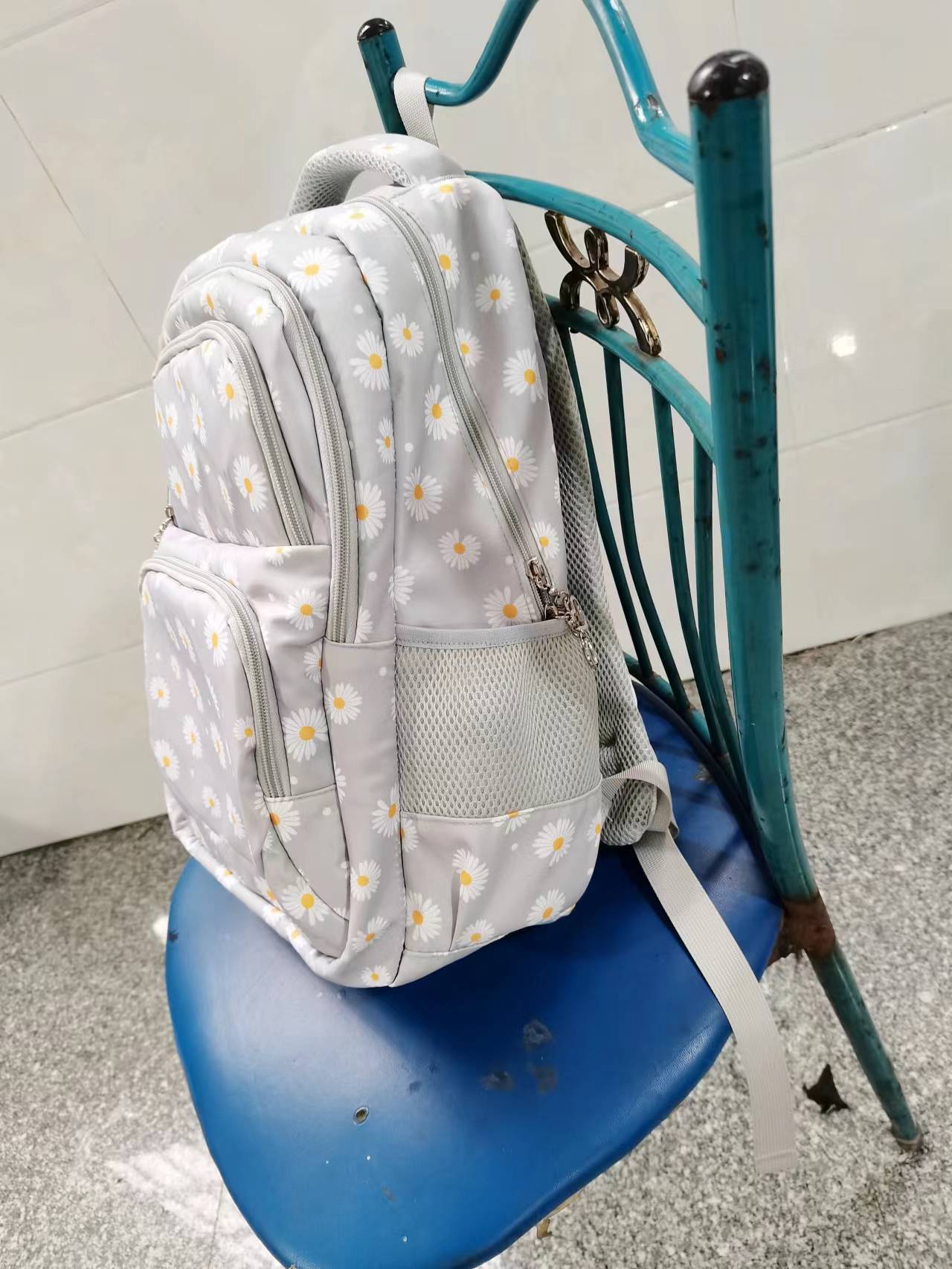Children's Daisy Primary Secondary Suit Strap Lunch Elementary School Students' Schoolbags