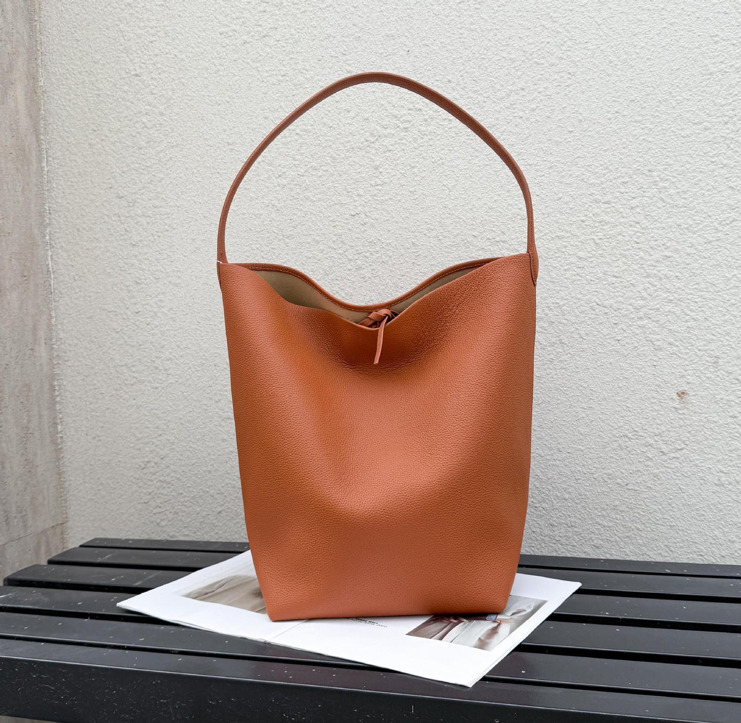 Women's First Layer Cowhide Niche High-grade Large Shoulder Bags