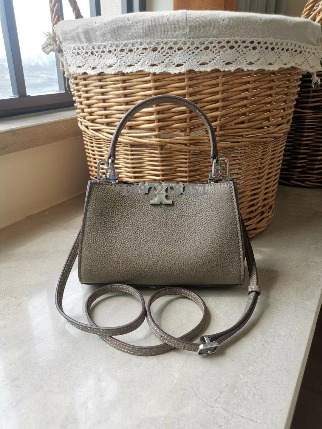 Women's Beautiful Classic Cowhide Kelly Simple Bags
