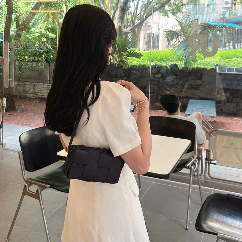 Niche Senior Leisure Mini Pillow Woven Crossbody Bags