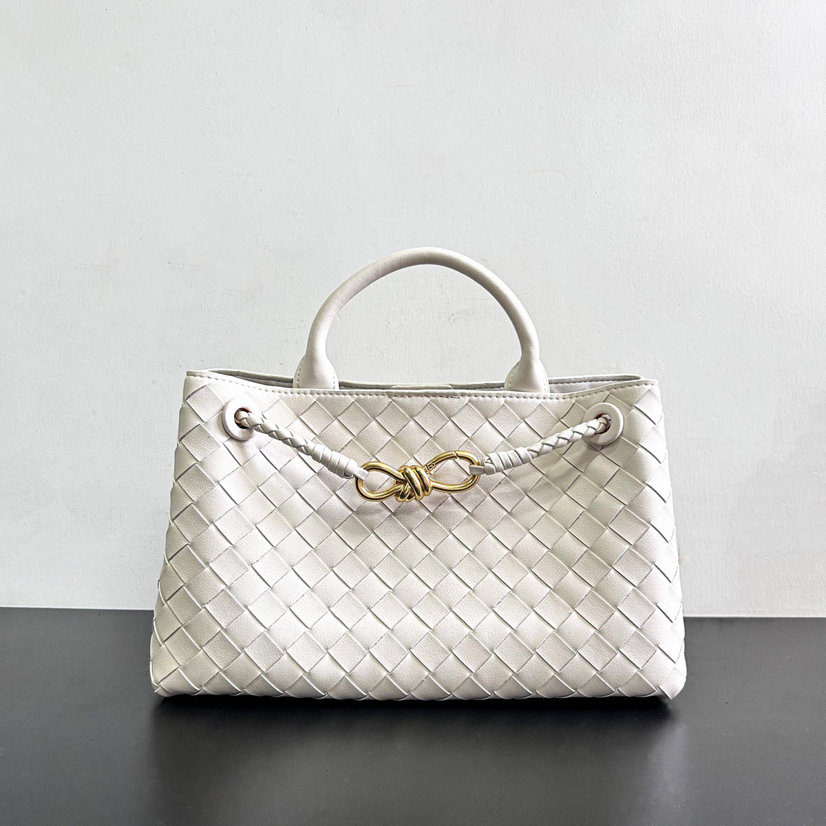 Women's Genuine Leather Woven Cowhide Hand Niche Shoulder Bags
