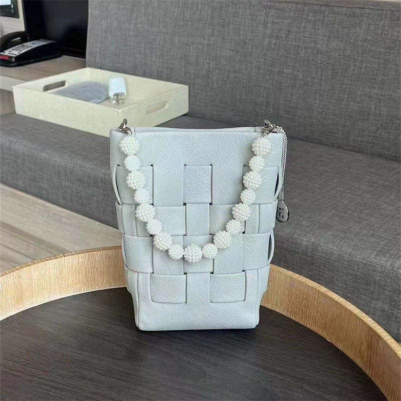 Women's Retro Minority Popular Pearl Portable Fashion Crossbody Bags