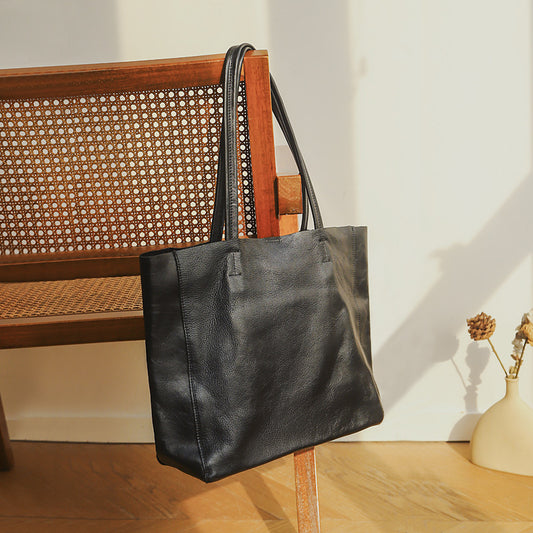 Women's Literary Retro Soft Surface Commuter First Tote Bags