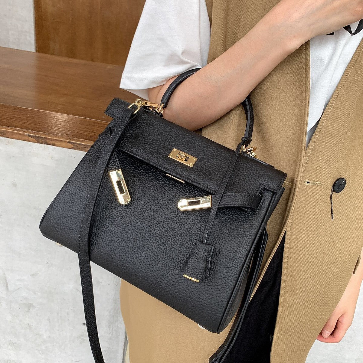 Women's Genuine Leather Kelly Soft Large Fashion Litchi Handbags