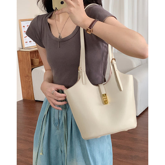 Women's Simple Large Capacity Commuting High-grade Leather Bucket Bags