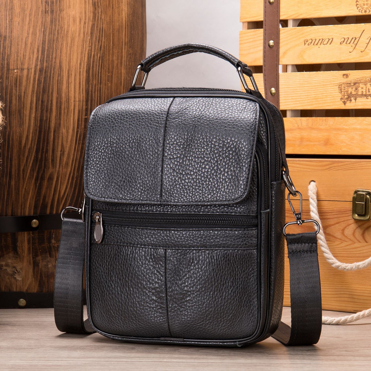 Men's Beautiful Fashion Attractive Leather Cattle Men's Shoulder Bags
