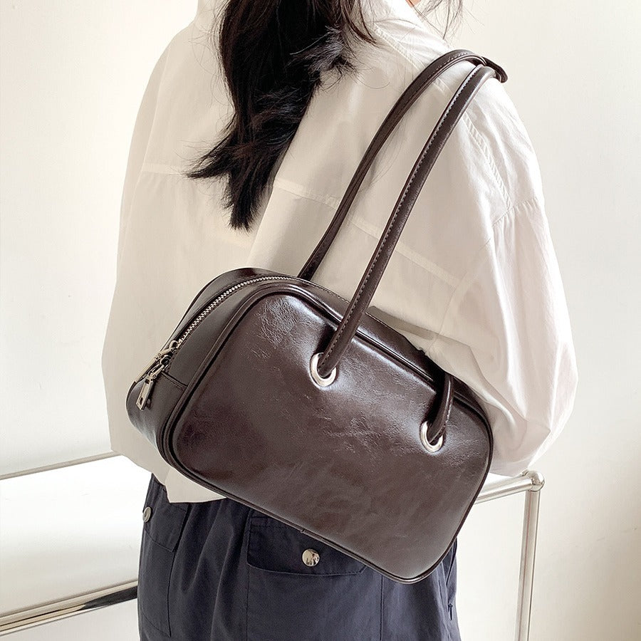 Women's Oil Wax Leather Large Capacity High Shoulder Bags