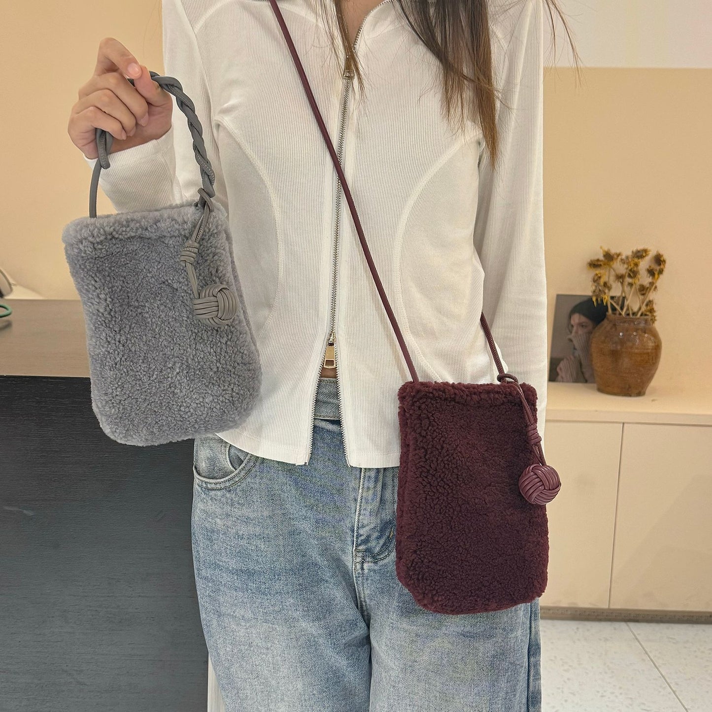 Women's Cell High Sense Niche Christmas Plush Phone Bags