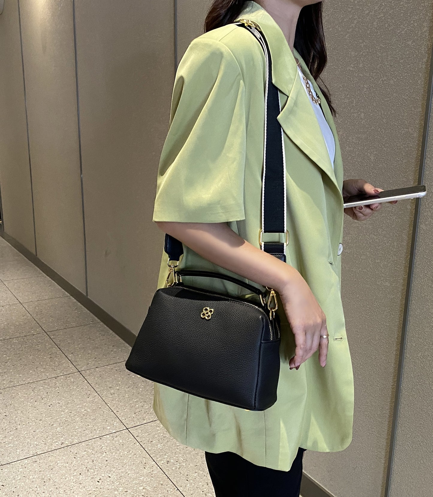 Women's First Layer Cowhide Simple Portable Fashion Shoulder Bags