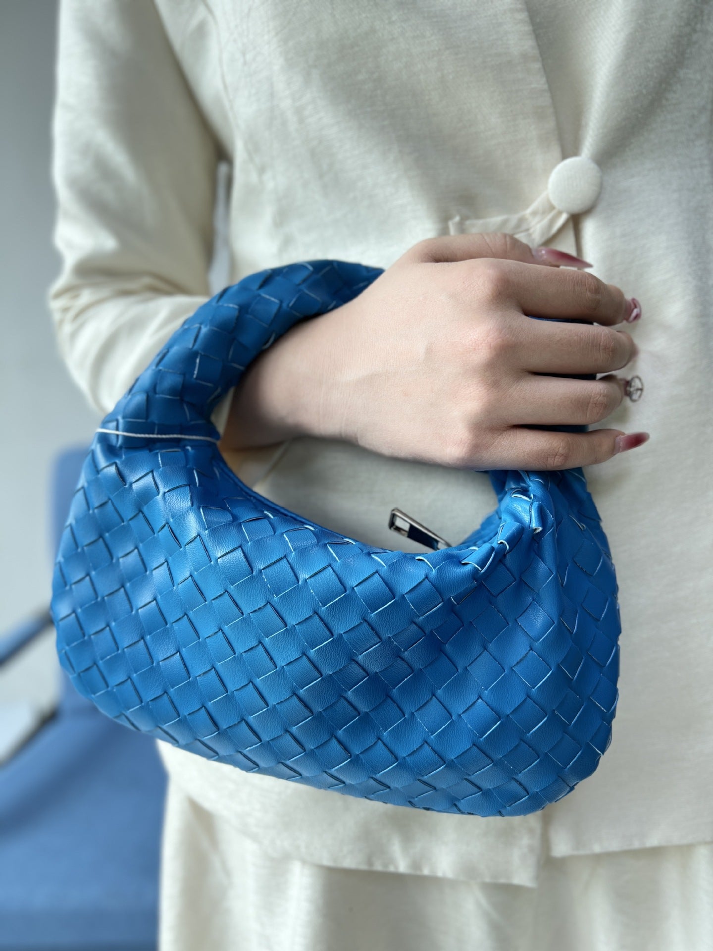 Knotted Hand-woven Horn Portable Dumpling Lot Handbags