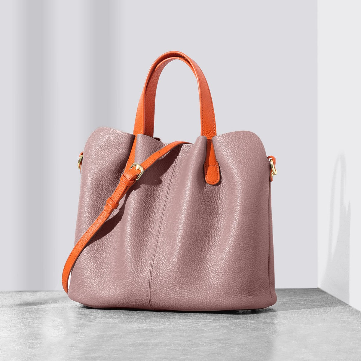 Women's Commuter Large Capacity High-grade Portable Underarm Tote Bags