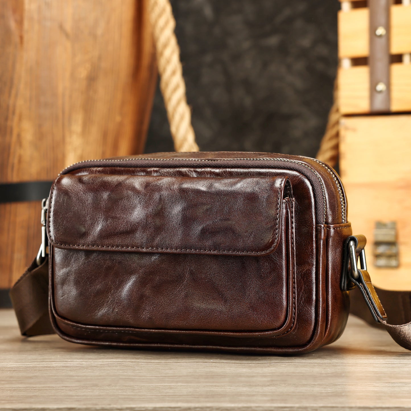 Men's Genuine Leather High-grade First Layer Cowhide Oblique Men's Messenger Bags