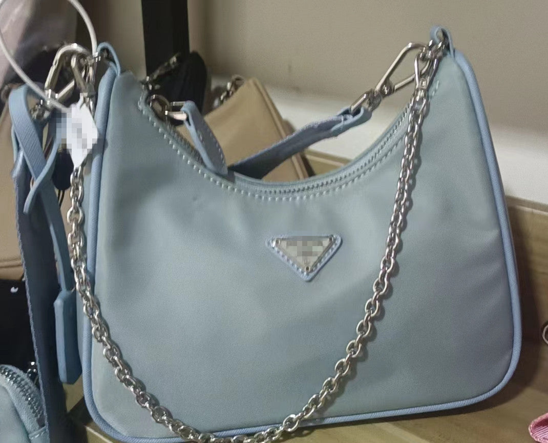 Women's Triangle Mark Waterproof Nylon Cloth Chain Crossbody Bags