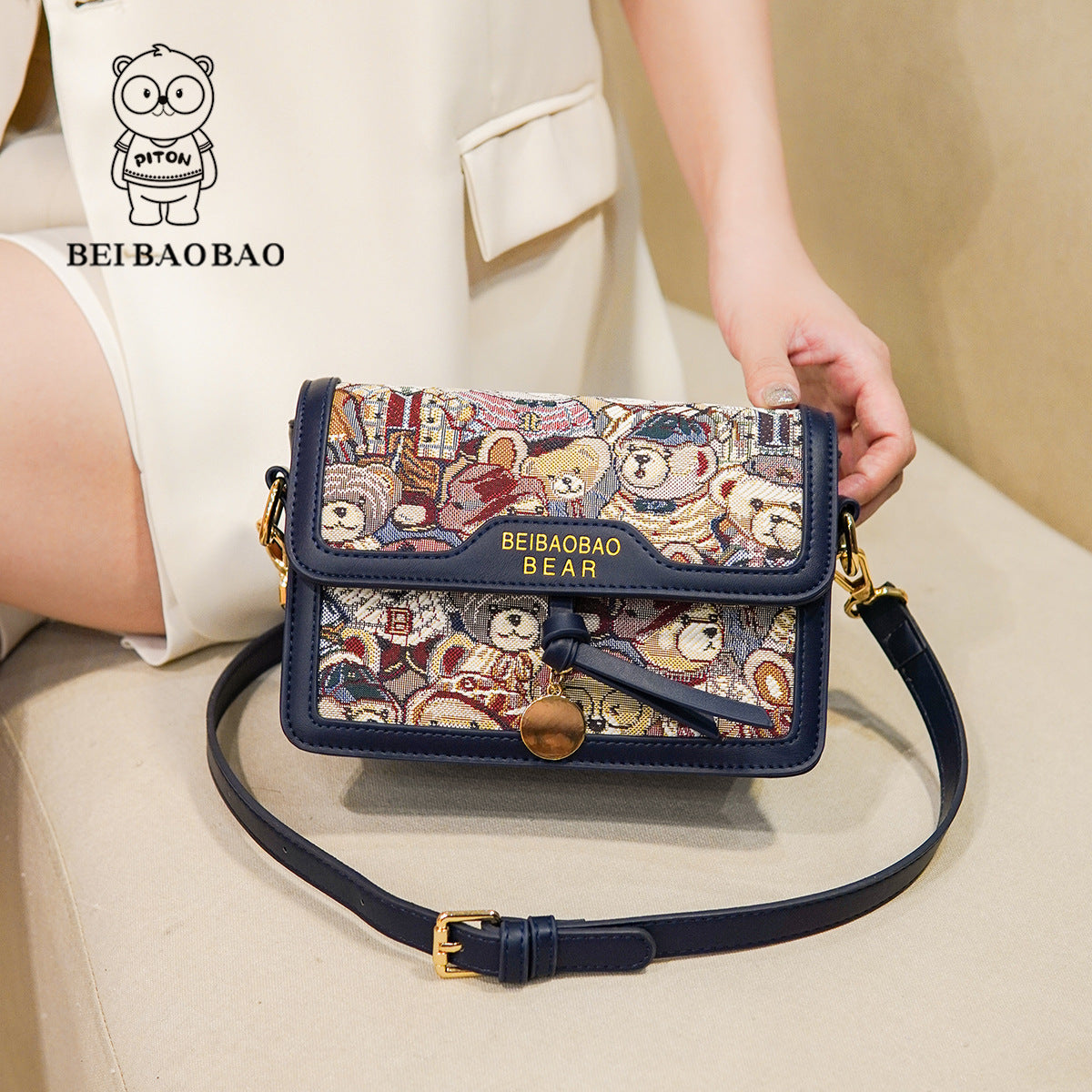 Women's Classic Source Canvas Fashion Design Crossbody Bags