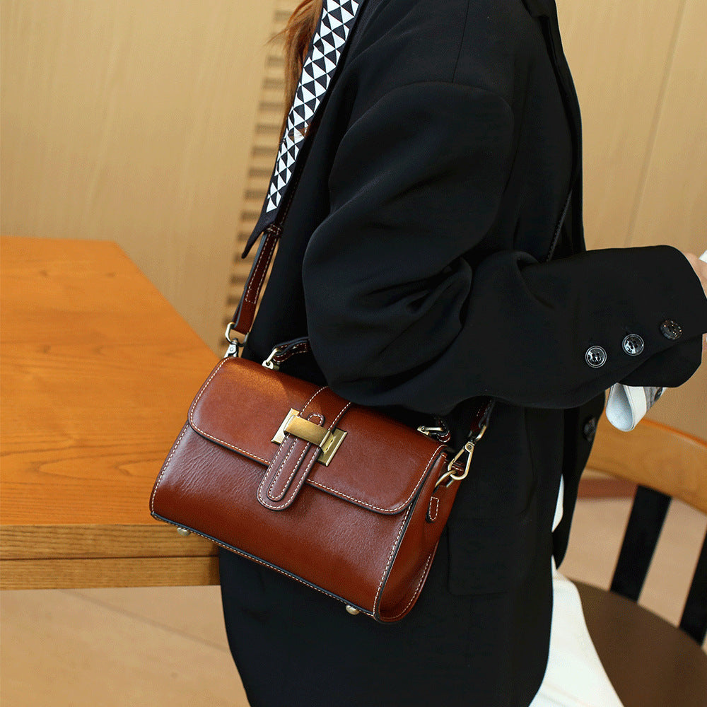 Women's Classy Underarm Vintage Leather Fashion Shoulder Bags
