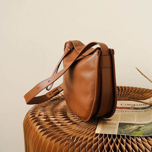 Women's Cowhide Solid Color Simple Leather Idle Bags